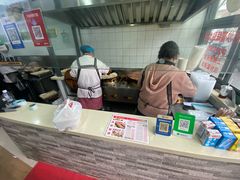 -黄阿姨锅贴大王(万航渡路店)