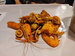 -席娜卡琳火车铁道夜市