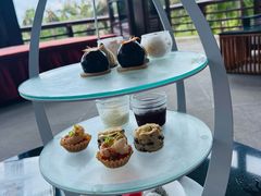 -亚龙湾喜来登·美景台大堂吧