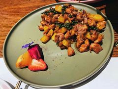 凤梨鸡腿肉-甜阿姨·天台花园私房菜(万松园店)