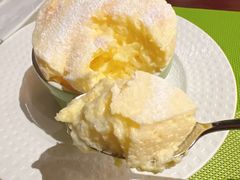 -香格里拉鱼跃地中海西餐厅·牛排披萨