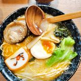 点了两份单人套餐，又单独点了一份年糕一份虾球