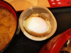 温泉蛋-牛邸·烧肉饭(来福士店)