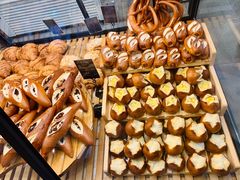 -Dough&Joe团憩(瑞虹天地月亮湾店)