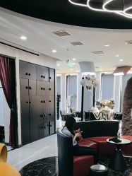 -TOP HAIR SALON