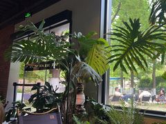 -J Create城市露营咖啡·简餐·宠物(上海动物园店)