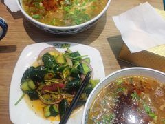 招牌骨汤牛肉面-西部马华清真兰州牛肉面·烧烤夜市(三里河店)