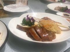 -广东大厦酒店(广州北京路步行街纪念堂地铁站店)