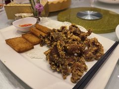 -榕树下海鲜馆(坪山路店)