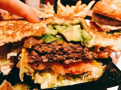 -The Habit Burger Grill 哈比特汉堡(复兴soho店)