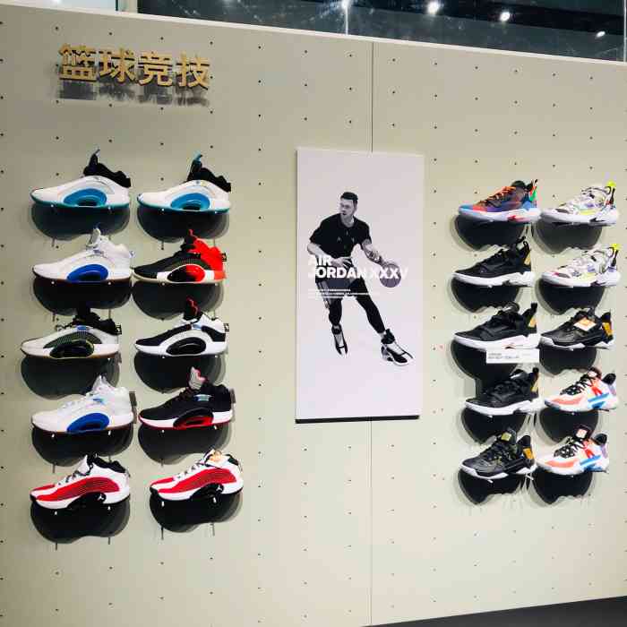 airjordan(青岛万象城店)-"山东首家aj旗舰店落户青岛,周末忍不住来.