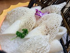 -老牌坊云南鱼豆花火锅(哈西万达店)