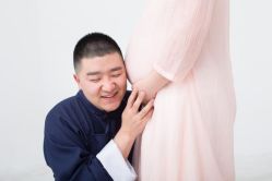 点击看大图 -十孕纪高端孕妇亲子摄影