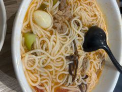 -蒙自源米线大王(花园城商场店)