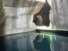 -伍山海滨石窟