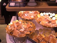 -巴黎贝甜(大宁国际商业广场店)