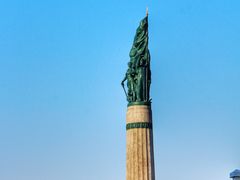 -人民防洪胜利纪念塔