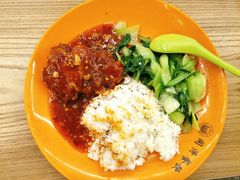 -同济大学本部学苑饮食广场