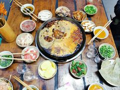 -四小区火锅·巷子里的重庆火锅(花照壁店)