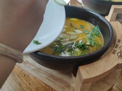 -桥香园过桥米线(国贸店)