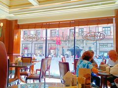 -上海和平饭店维克多咖啡厅 Victor's