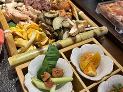 -菌自由丨野生菌火锅特色庭院餐厅(丽江古城店)