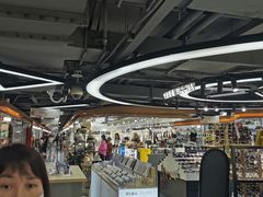 -兴旺欧韩城(上海兴旺国际服饰城店)
