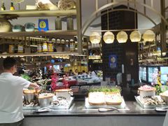 自助取餐区-钱小奴海鲜自助黑金店(杭州滨江龙湖店)