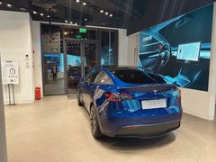 -TESLA 特斯拉(上海太古汇体验店)
