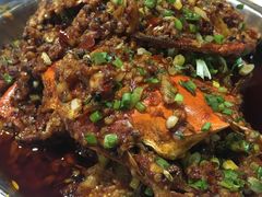 -凤凰路何眼镜香辣蟹(花果园店)