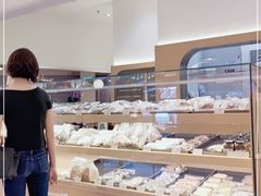 面包甜点陈列柜-OUR Bakery(SKP-S店)