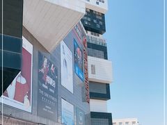 -资和信百货商场