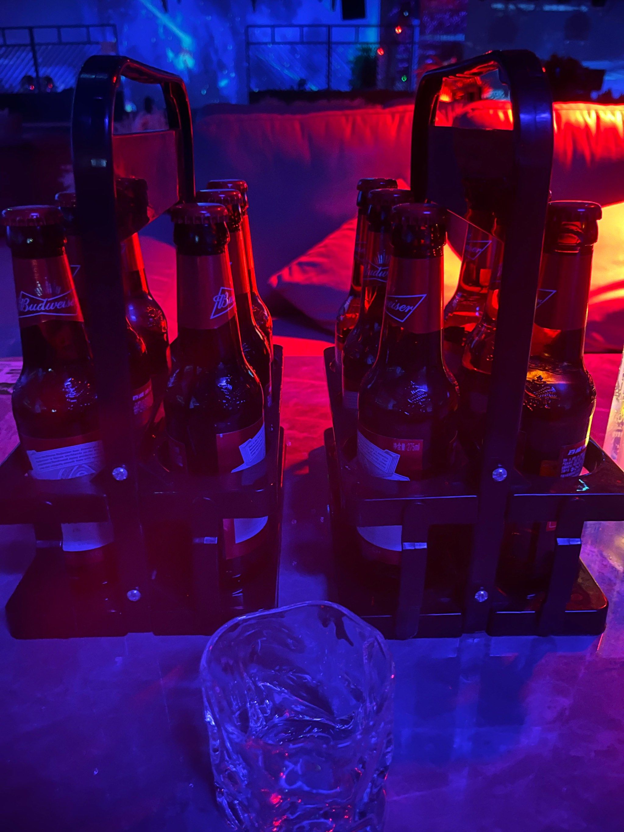 🍻续命,12瓶百威安排,但凡不来点青瓜