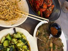 -肥肥虾庄·金牌油焖大虾(汉口城市广场店)