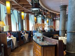 -八府香鸭·啫啫煲(华山路店)