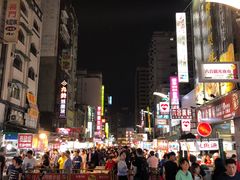 -六合夜市