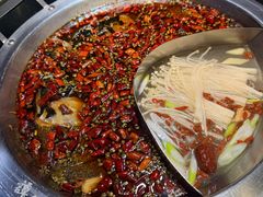 -谭公鱼头·鲜鱼火锅·小龙虾·江湖菜(秀沿路店)