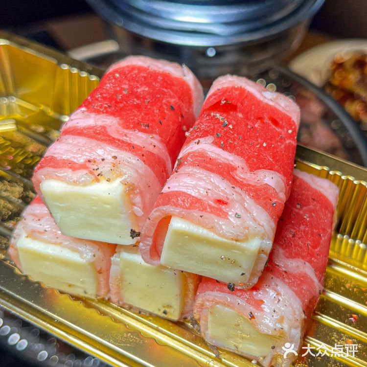 鞍山居民楼下的氛围感烤肉小店！好多新鲜玩意儿