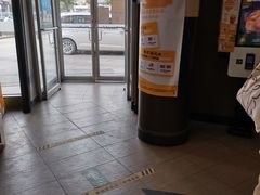 -麦当劳(展览路店)