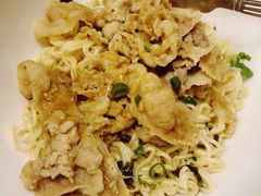 肥牛捞出前一丁套餐-香港新发烧腊茶餐厅(万象店)