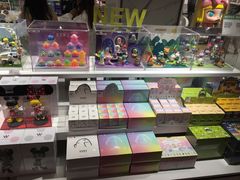 -泡泡玛特POPMART(国金街店)