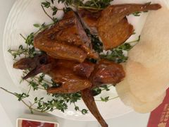 秘制脆皮乳鸽-避风塘·金牌店·夜宵(金玉兰店)