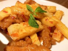 -耶里夏丽·新疆菜·28年喀什老馆(田林东路店)