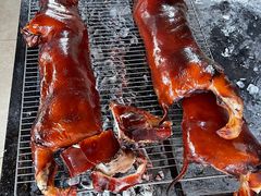 -黄记四更烤乳猪店