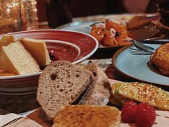 香煎鹅肝配焦糖苹果-BROWNSTONE布朗石西班牙餐厅(富城店)