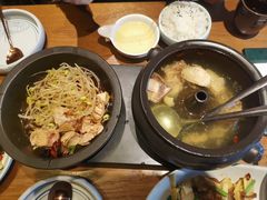 -云海肴·汽锅鸡·云南菜(天山百盛优客店)