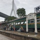 周末雨天大渡口义渡古镇人很少，有室内停车场