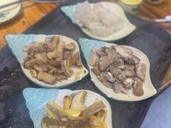 -菌之家·专业纯野生菌火锅·特色炒菌