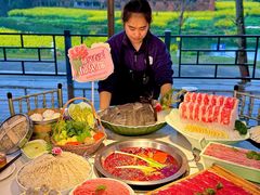 -茅草房·河畔园林火锅