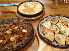 -老东镇啤酒屋海鲜加工·蒸汽海鲜·海鲜烧烤(台东店)